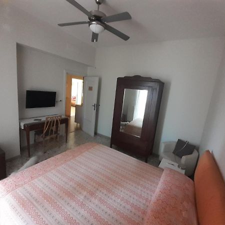 Chez Gle B&B Bari Bagian luar foto