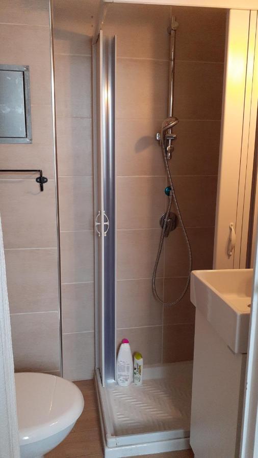 Chez Gle B&B Bari Bagian luar foto